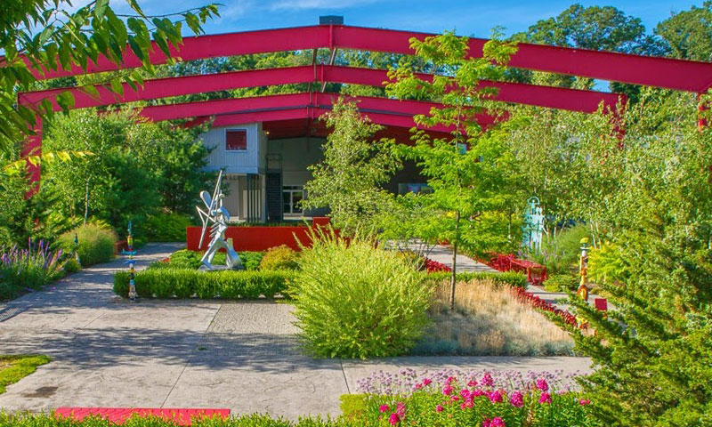 Outside view of the Saugatuck Center for the Arts