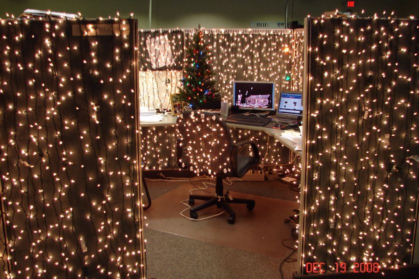 cubicle-decorating-lights.jpg.838x0_q80 - Catered Creations